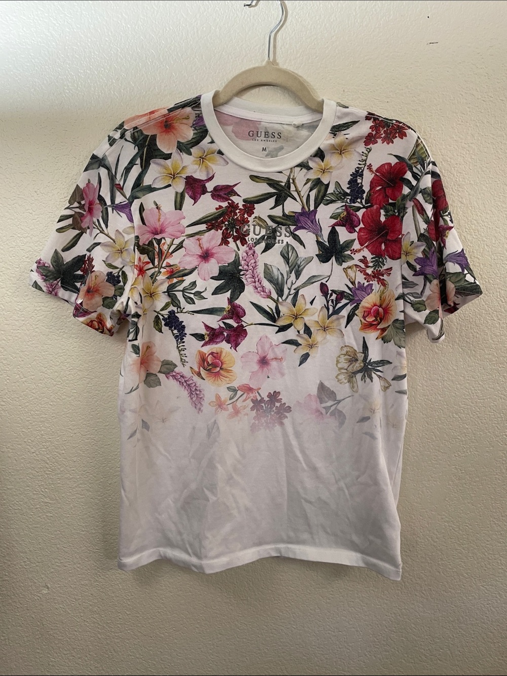 GUESS White Tee with Multicolor Floral Print 100% cotton romantic M